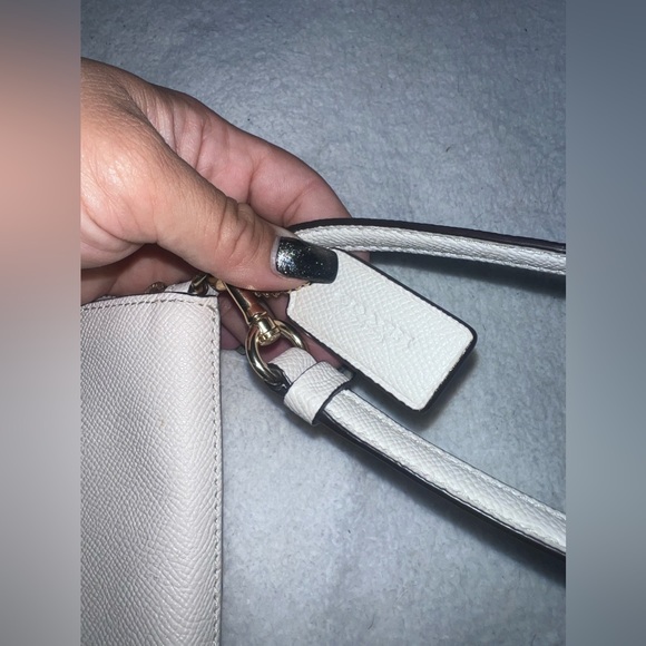 Coach wristlet - Picture 3 of 8